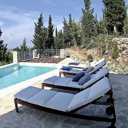 Boo Premium Living Villa Cukaládesz