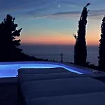 Villa Boo Premium Living Cukaládesz